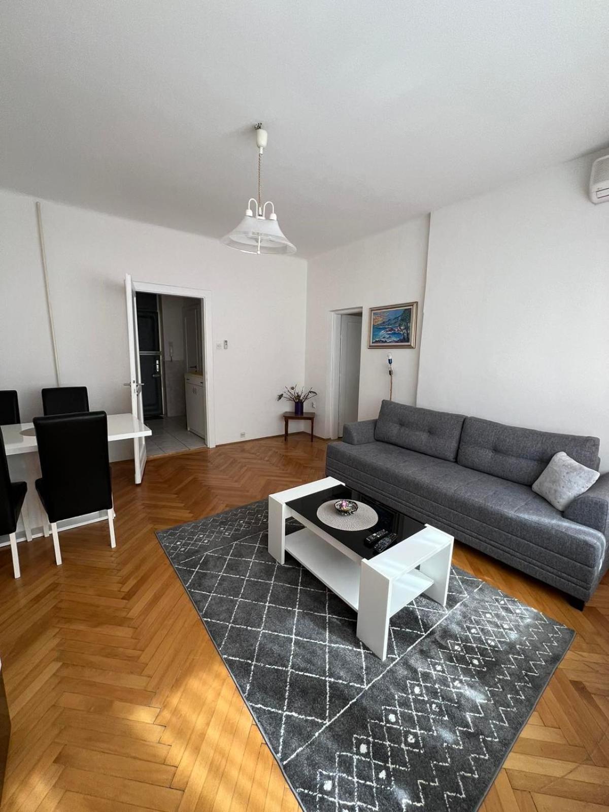 Central Bank Apartment SJJ Eksteriør bilde